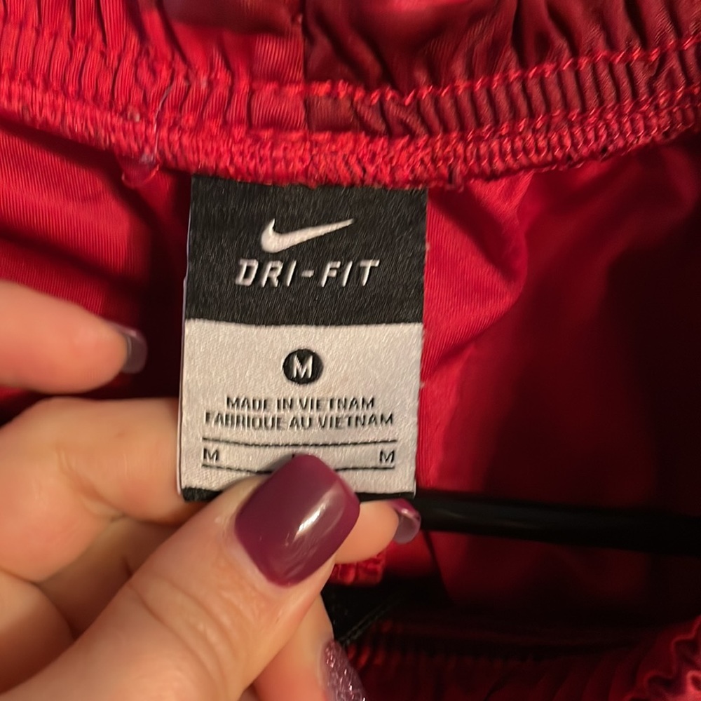 Nike shorts size M - Picture 2 of 2